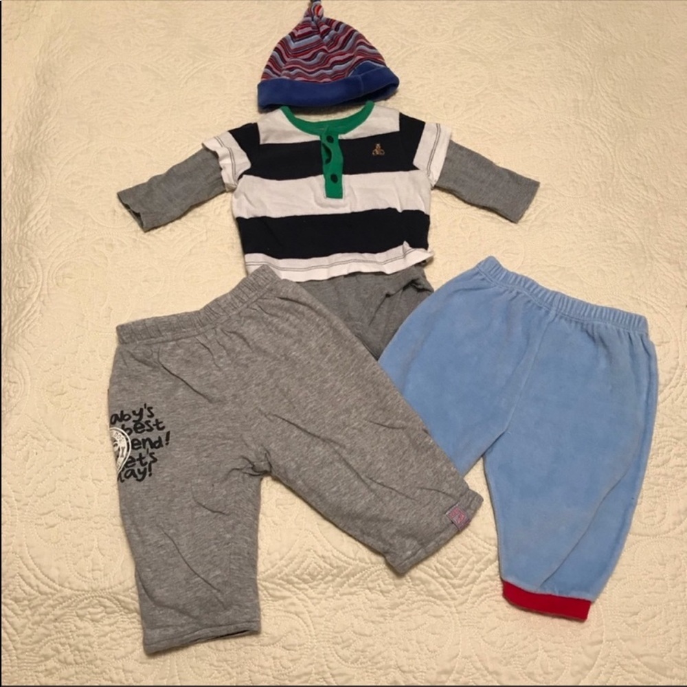 Gap Baby bundle of 4 pieces